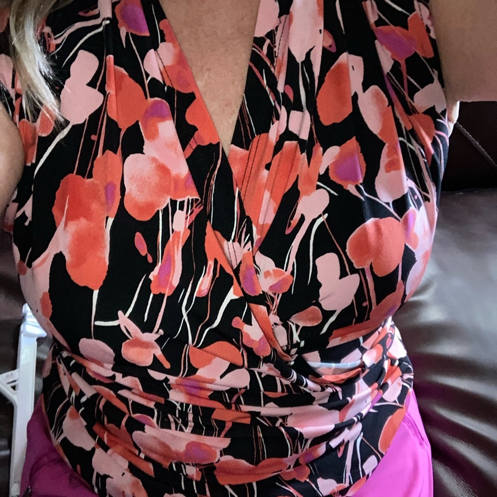 Colorful faux wrap shirt black with coral flowers
